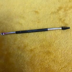 Anastasia Beverly Hills Brush 12